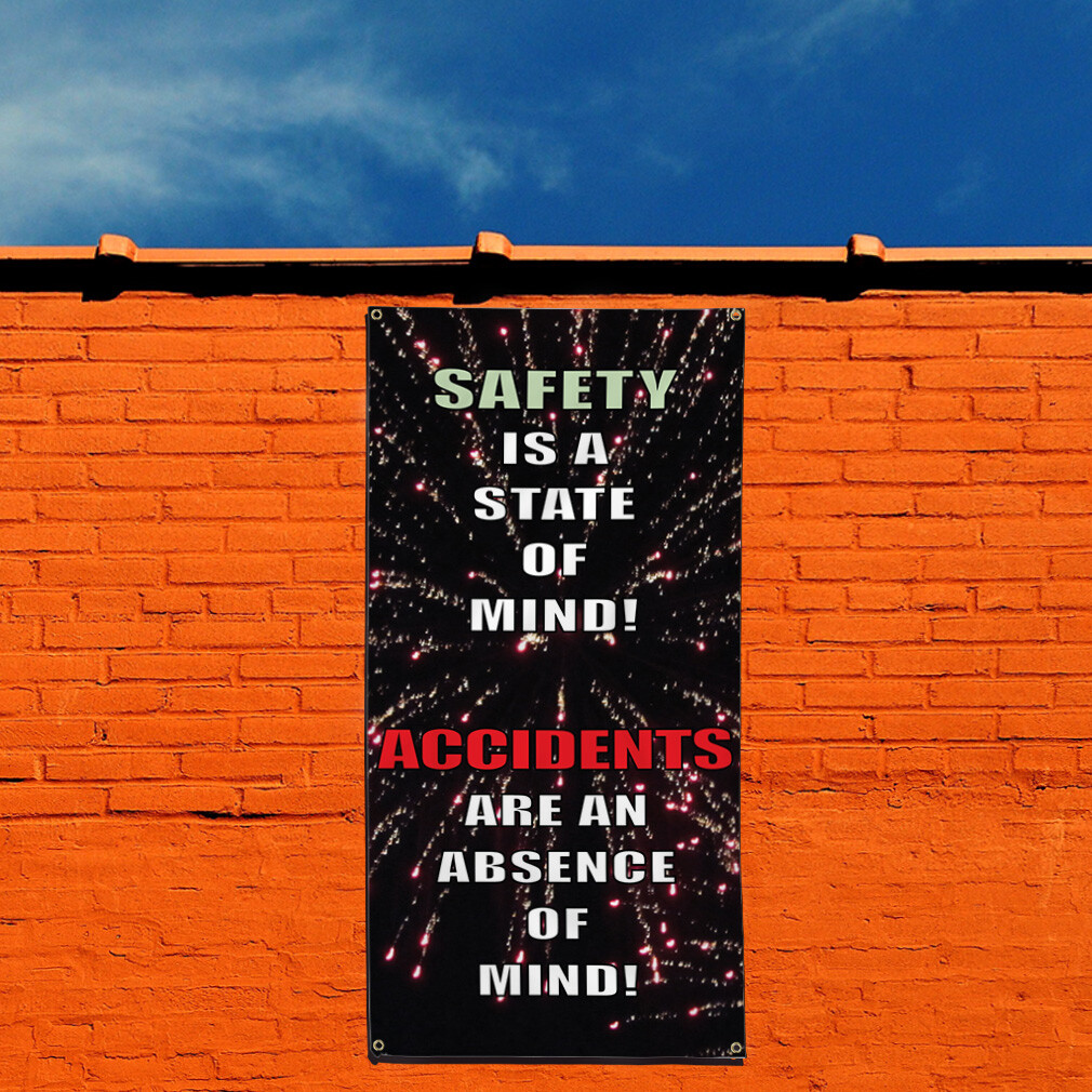 Vertical Vinyl Banner Multiple Sizes Retail Weatherproof Industrial Yard Signs
