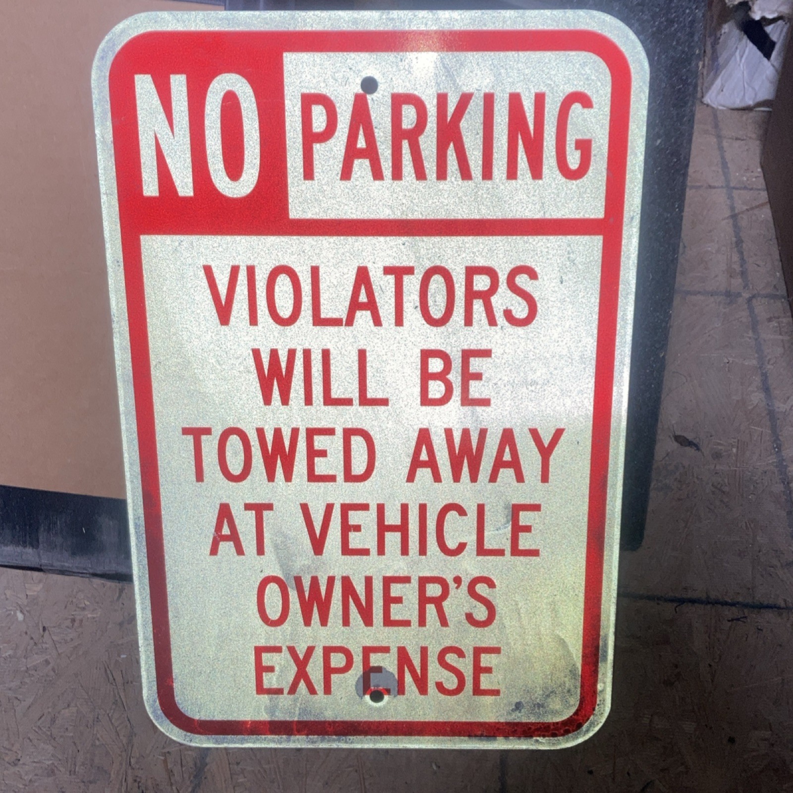 No Parking Violators Will Be Towed Metal Red White Wall Mounted Warning Sign