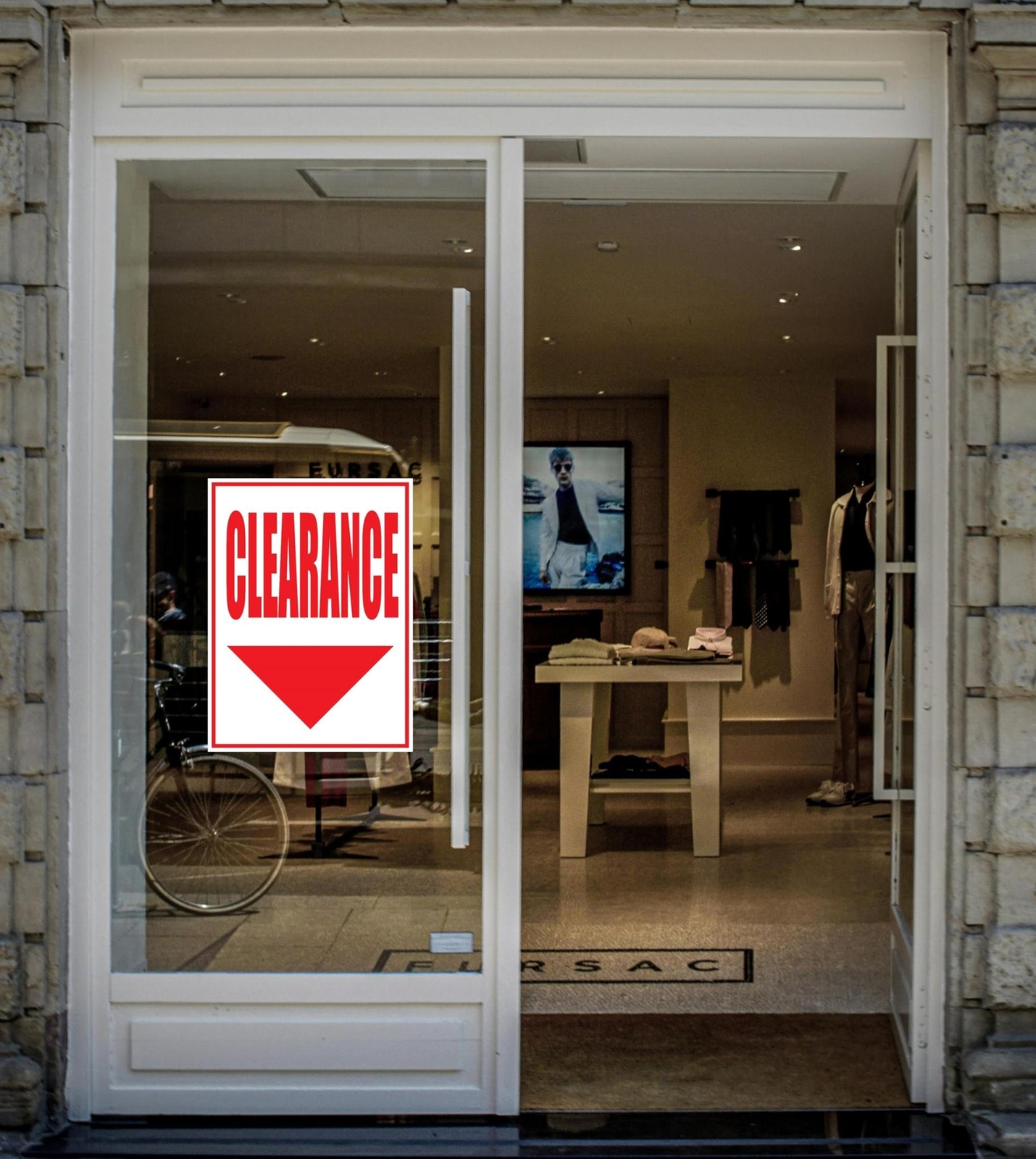 Clearance Red/White | Retail Window Display Signs | 18″W x 24″H