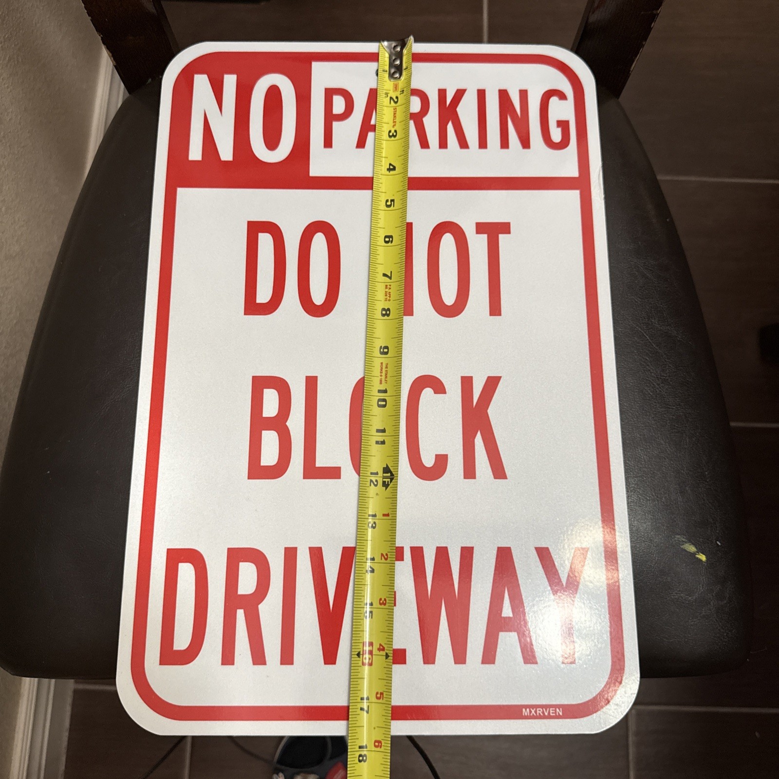 4 Pk No Parking Do Not Block Driveway Sign 12x 18 Inches Aluminum Red Metallic
