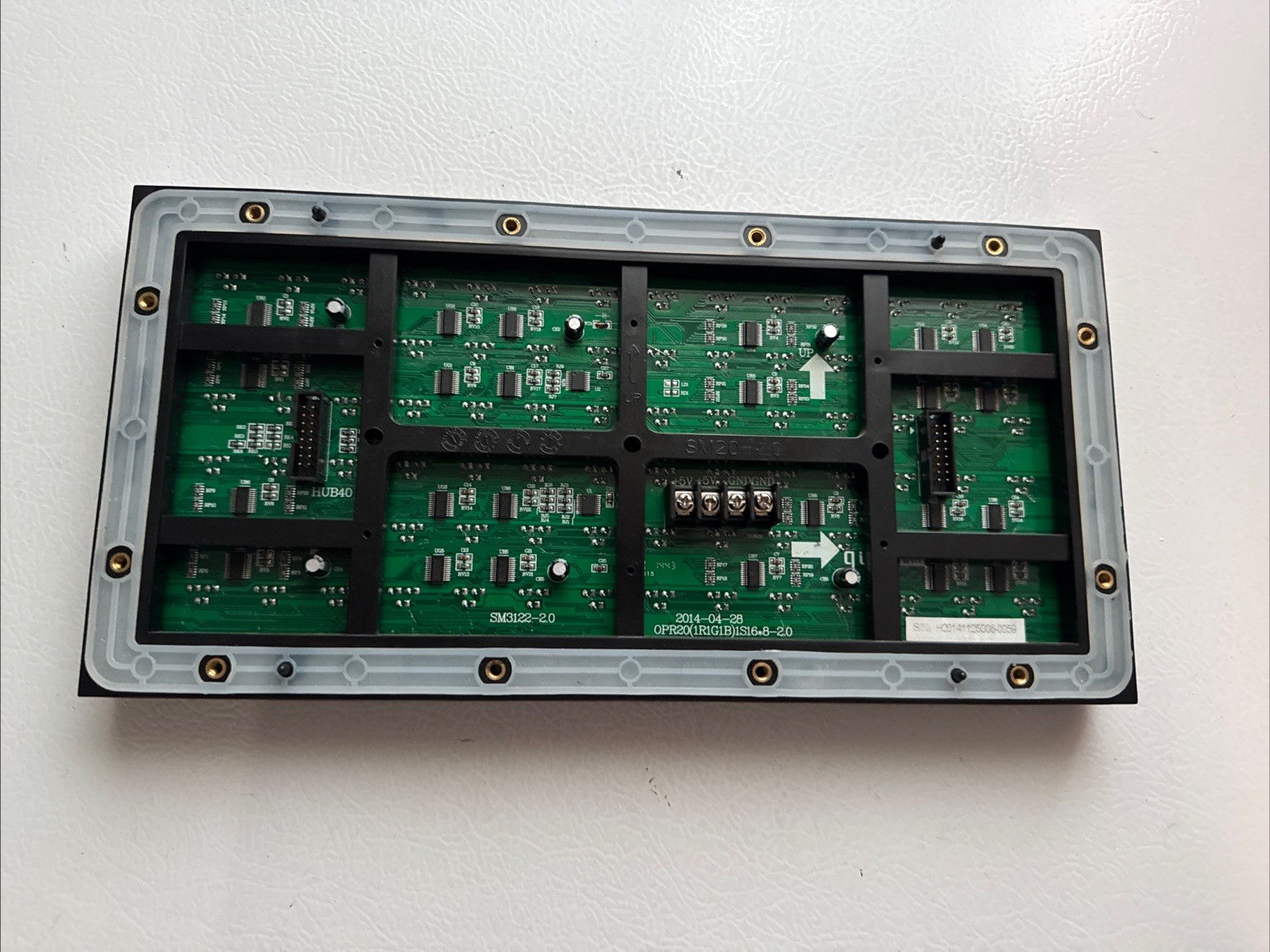 Signtronix Guru RGB OPR20 (1R1G1B) 1S16x8- 2.0 20 MM Module Hub40