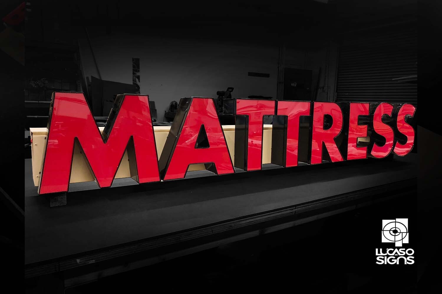 Channel Letter Signs Led Illuminated Signs with Track Raceways