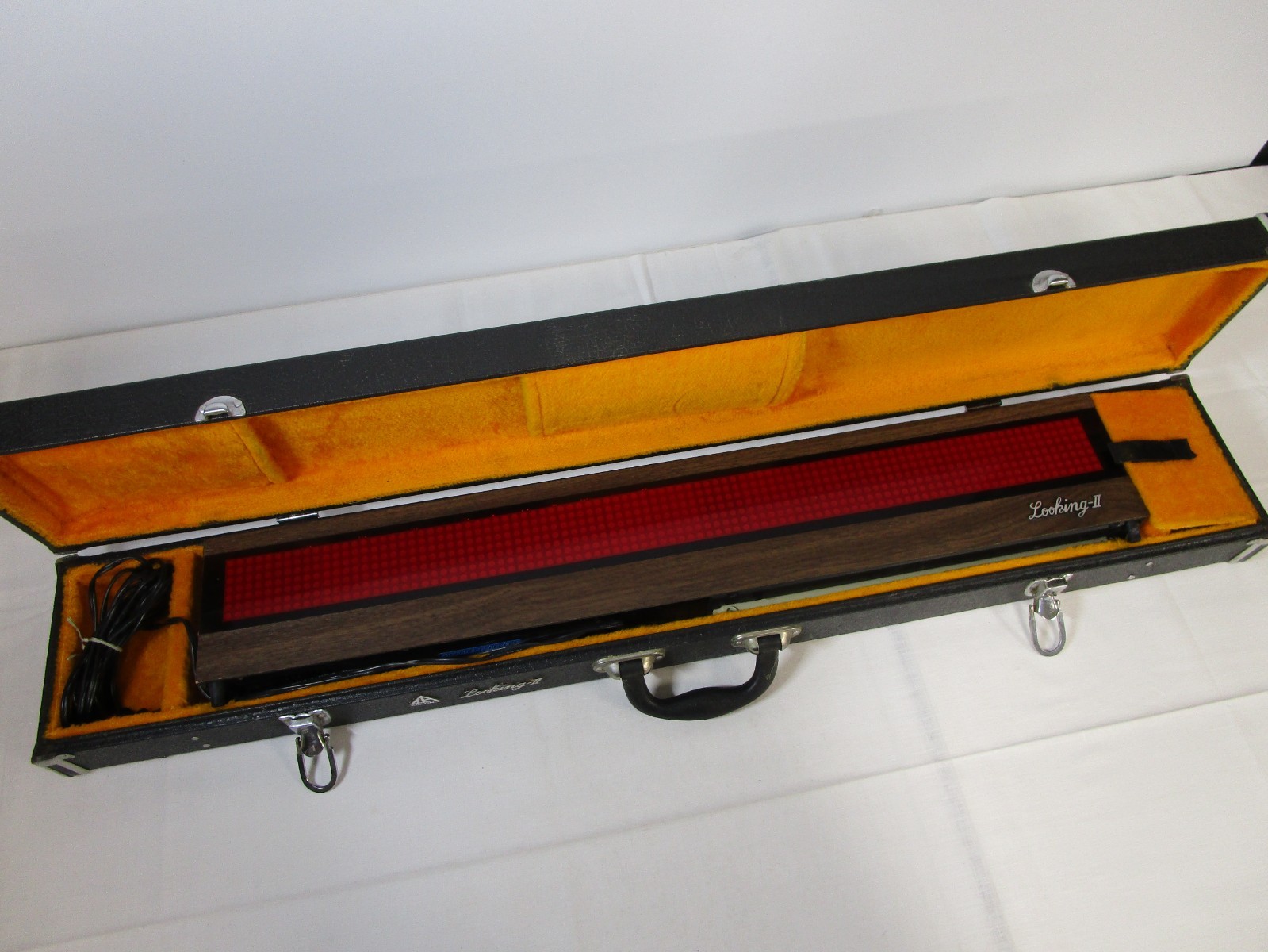 VTG Looking II- Retro Vid Game Store Advertising Board Chilong Game Corp w/ Case
